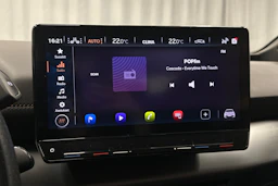 punainen CUPRA Born 2024 kuva 19.
