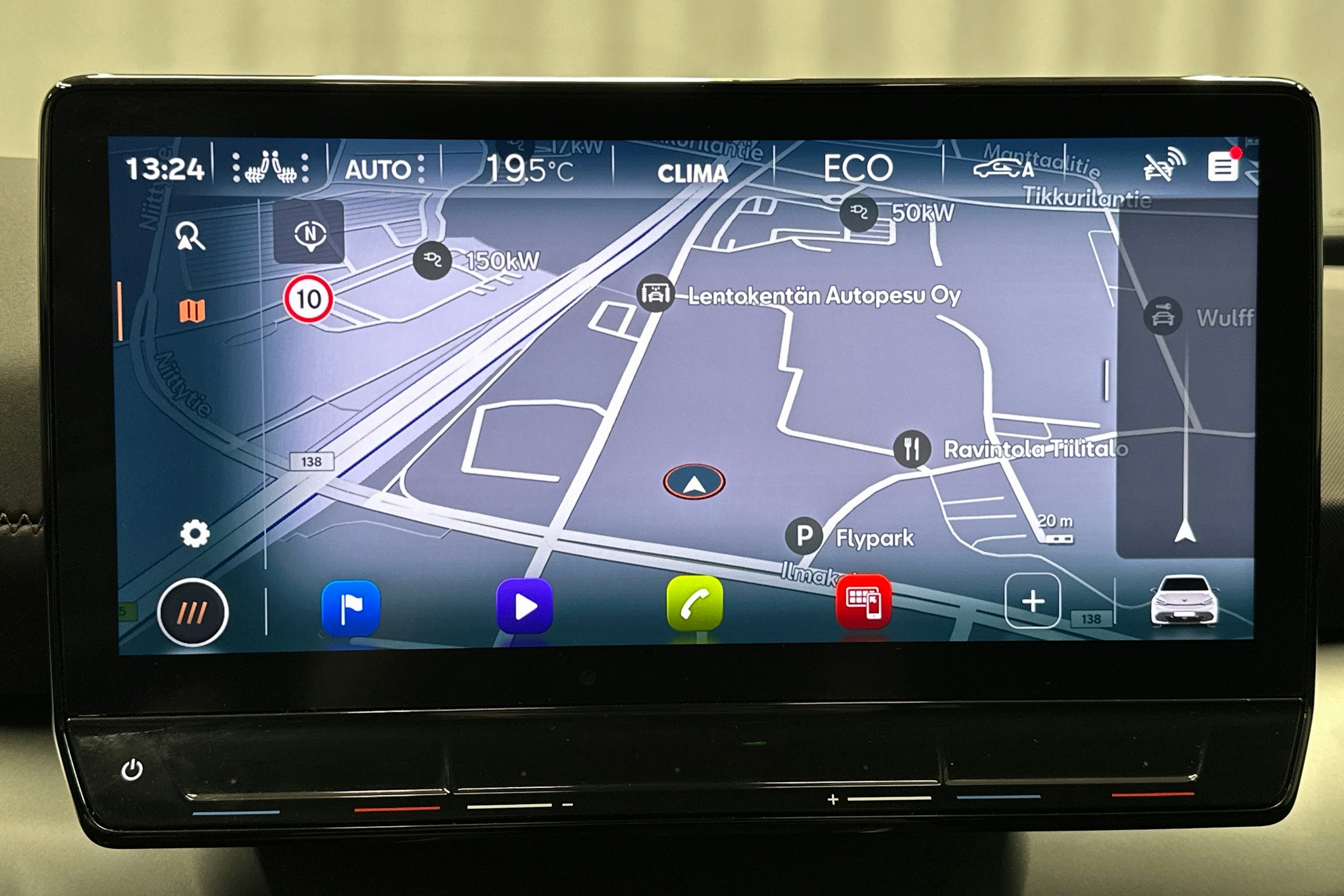 punainen CUPRA Born 2024 kuva 18.