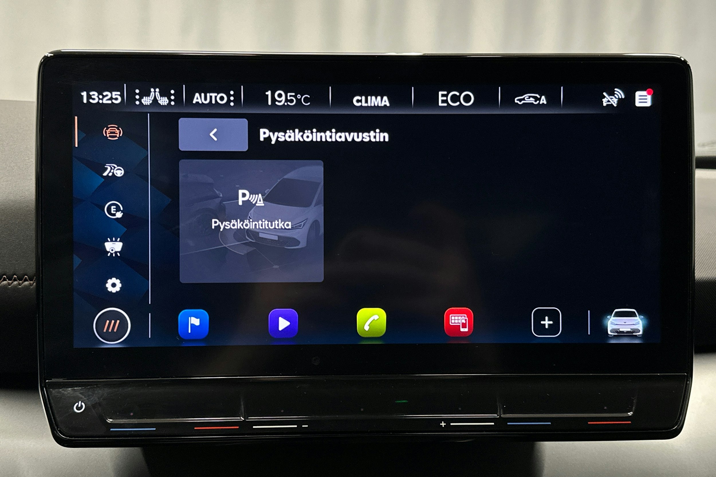 punainen CUPRA Born 2024 kuva 21.