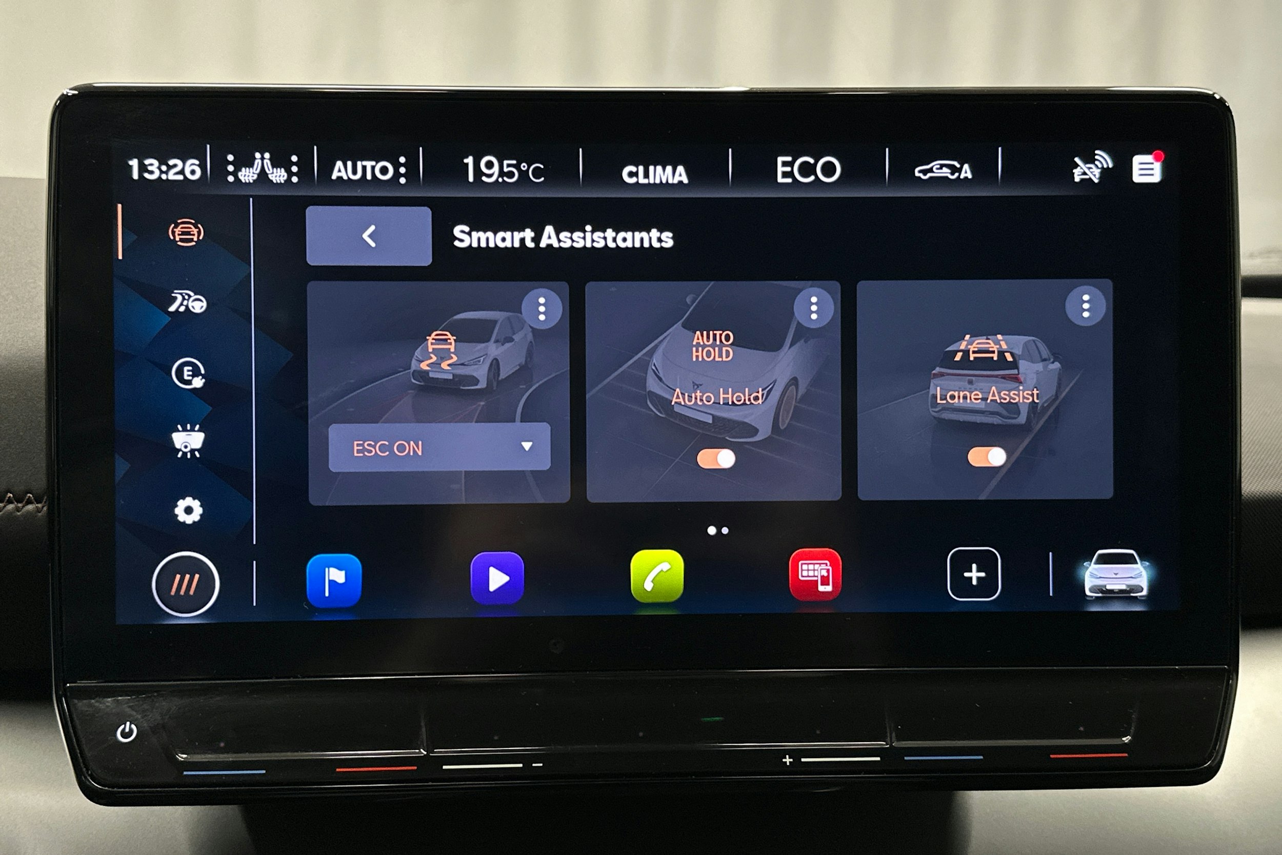 punainen CUPRA Born 2024 kuva 22.