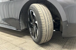harmaa CUPRA Born 2024 kuva 10.