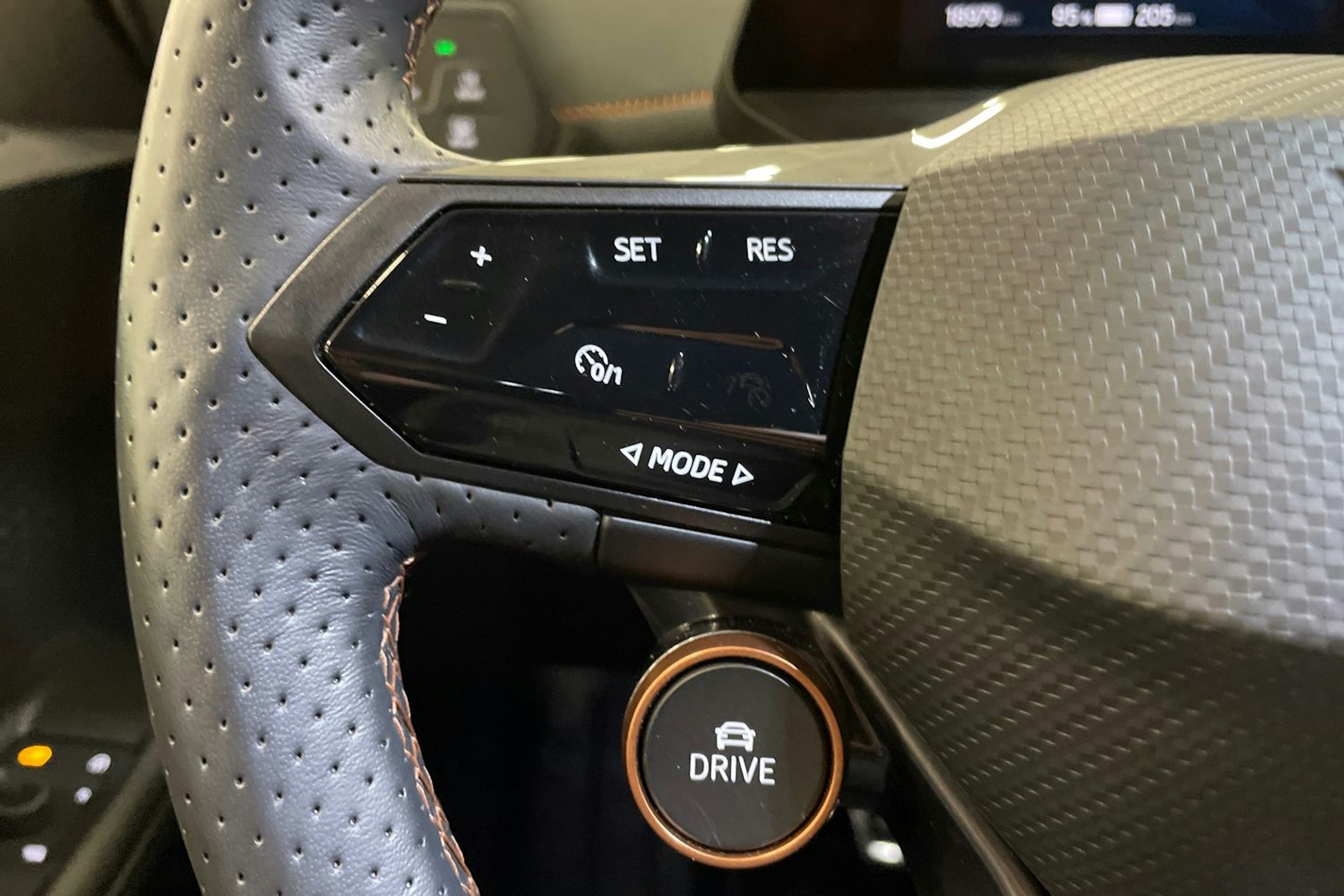 harmaa CUPRA Born 2024 kuva 19.