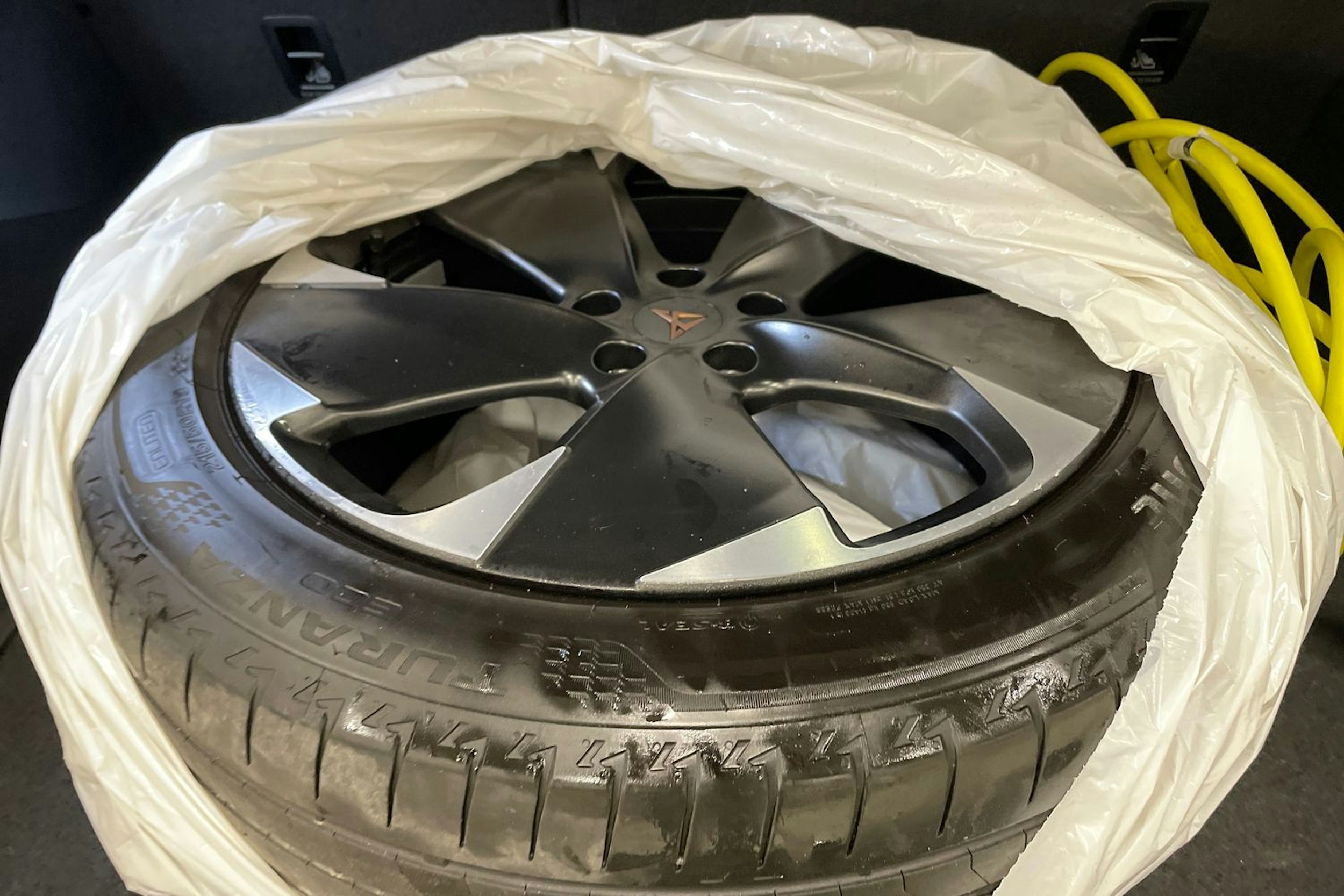 harmaa CUPRA Born 2024 kuva 40.