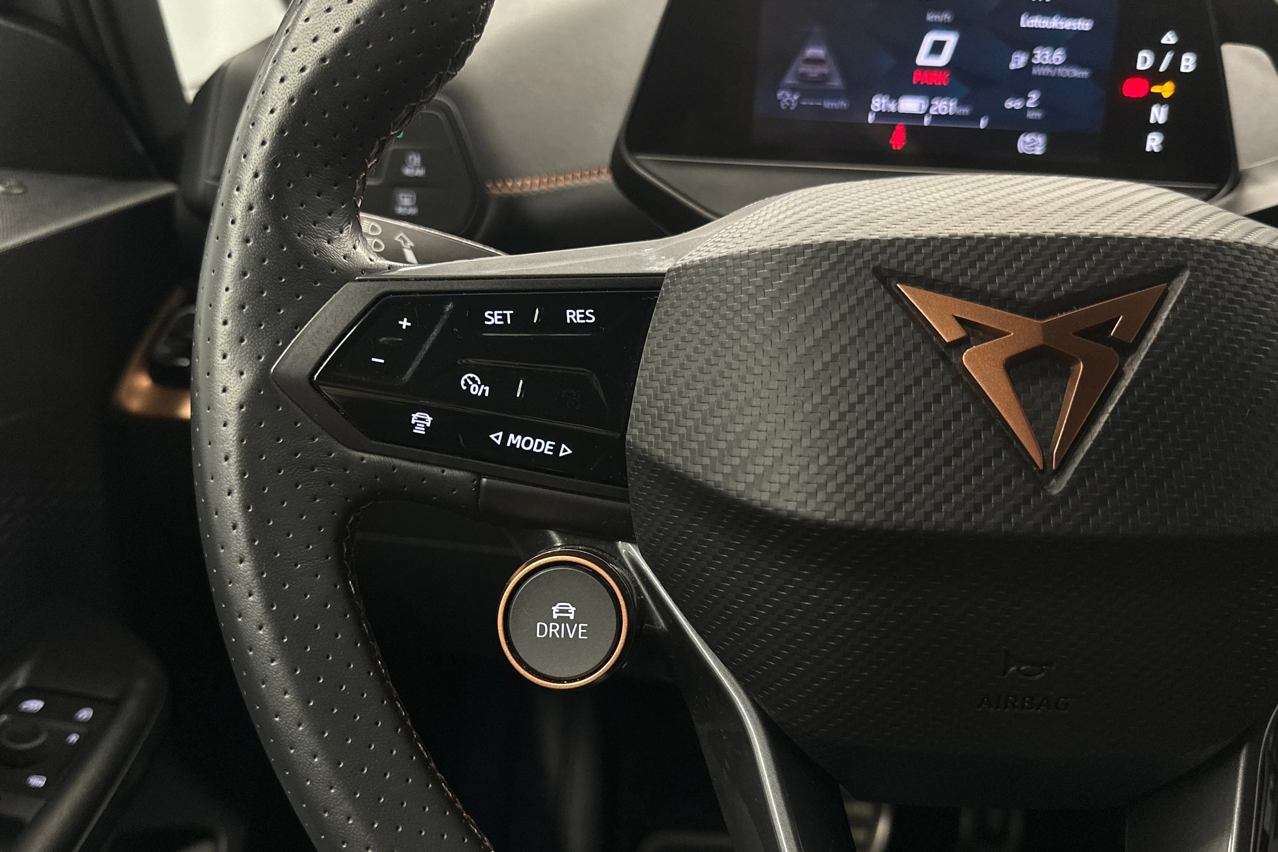 harmaa CUPRA Born 2024 kuva 11.