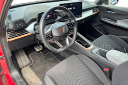 punainen CUPRA Born 2024 kuva 3.