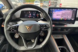 punainen CUPRA Born 2024 kuva 4.