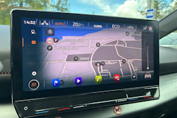 punainen CUPRA Born 2024 kuva 6.