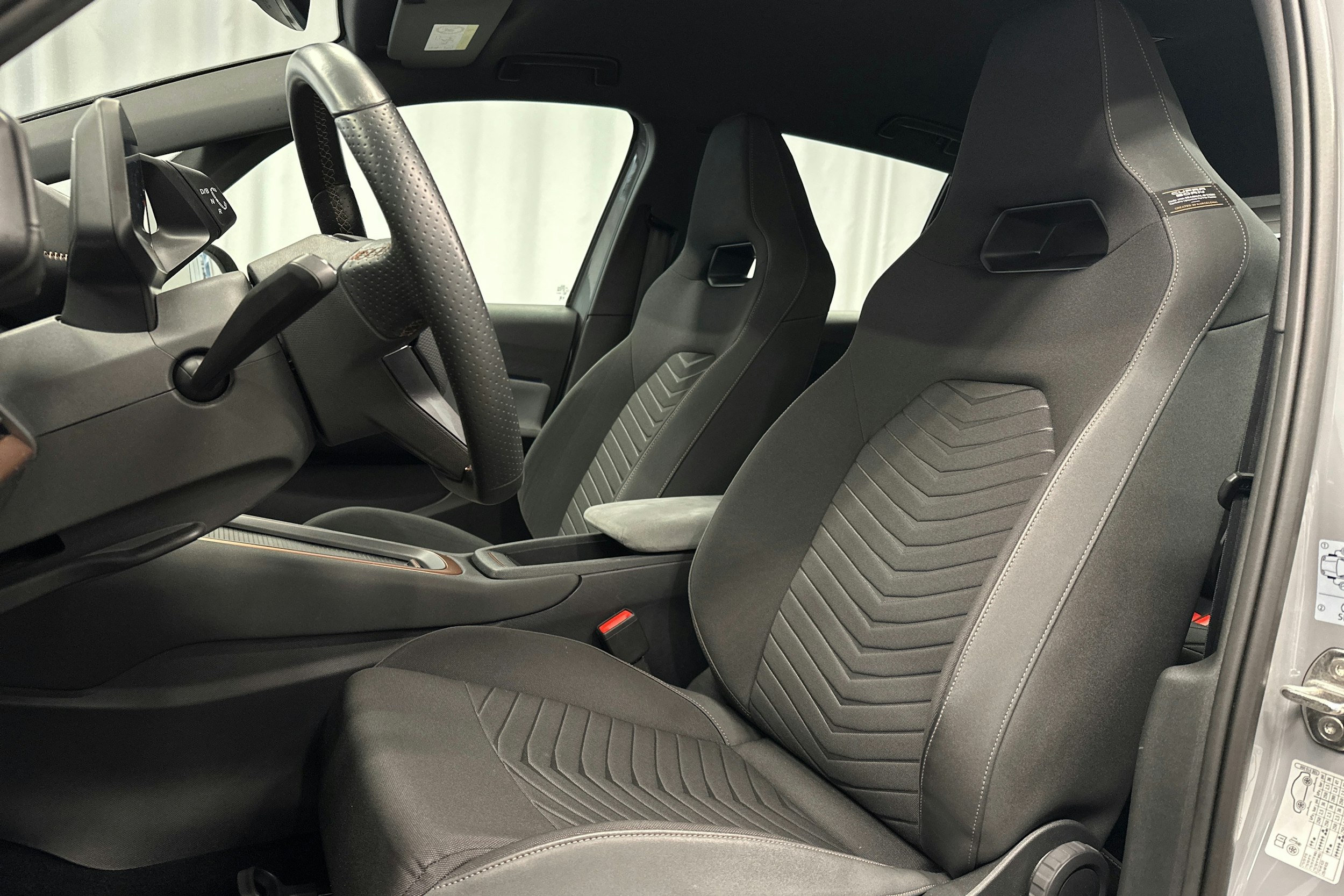 harmaa CUPRA Born 2024 kuva 15.