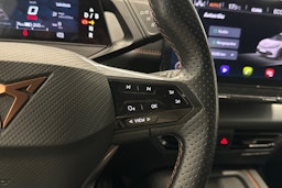 harmaa CUPRA Born 2024 kuva 18.