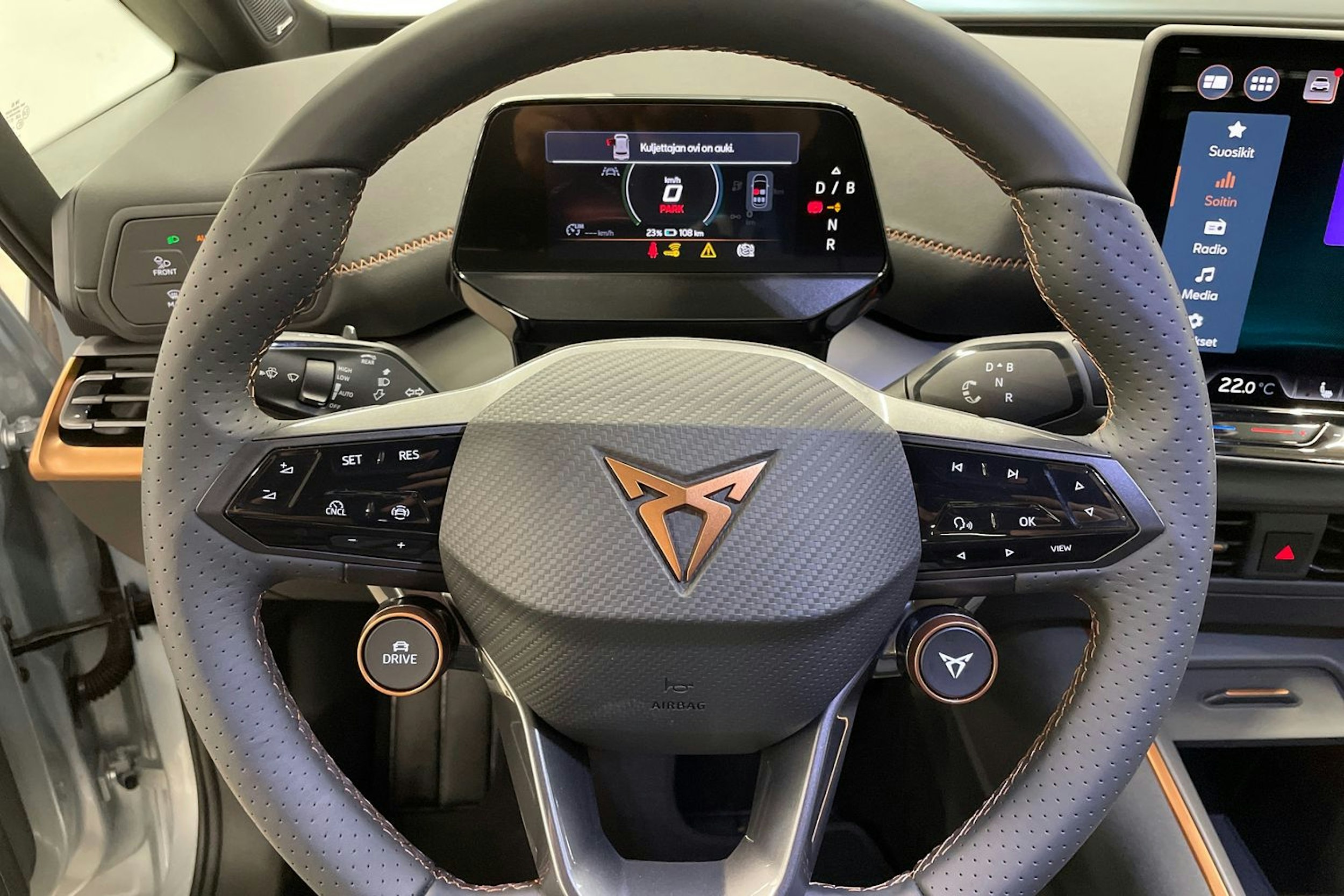 met. harmaa CUPRA Born 2025 kuva 13.