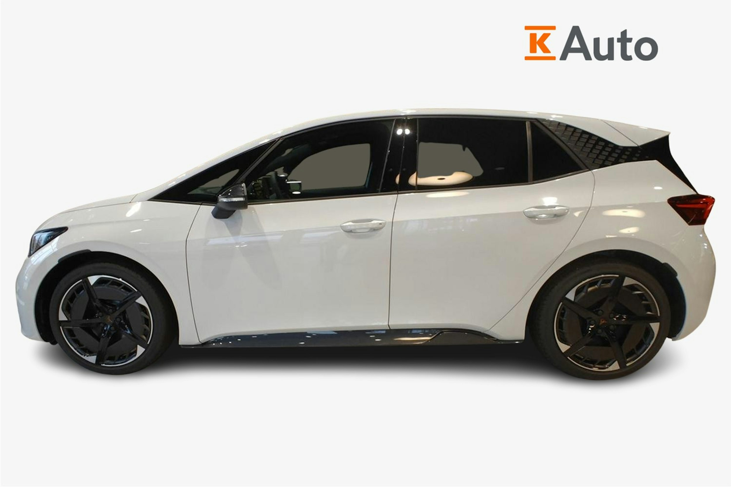 valkoinen CUPRA Born 2025 kuva 5.