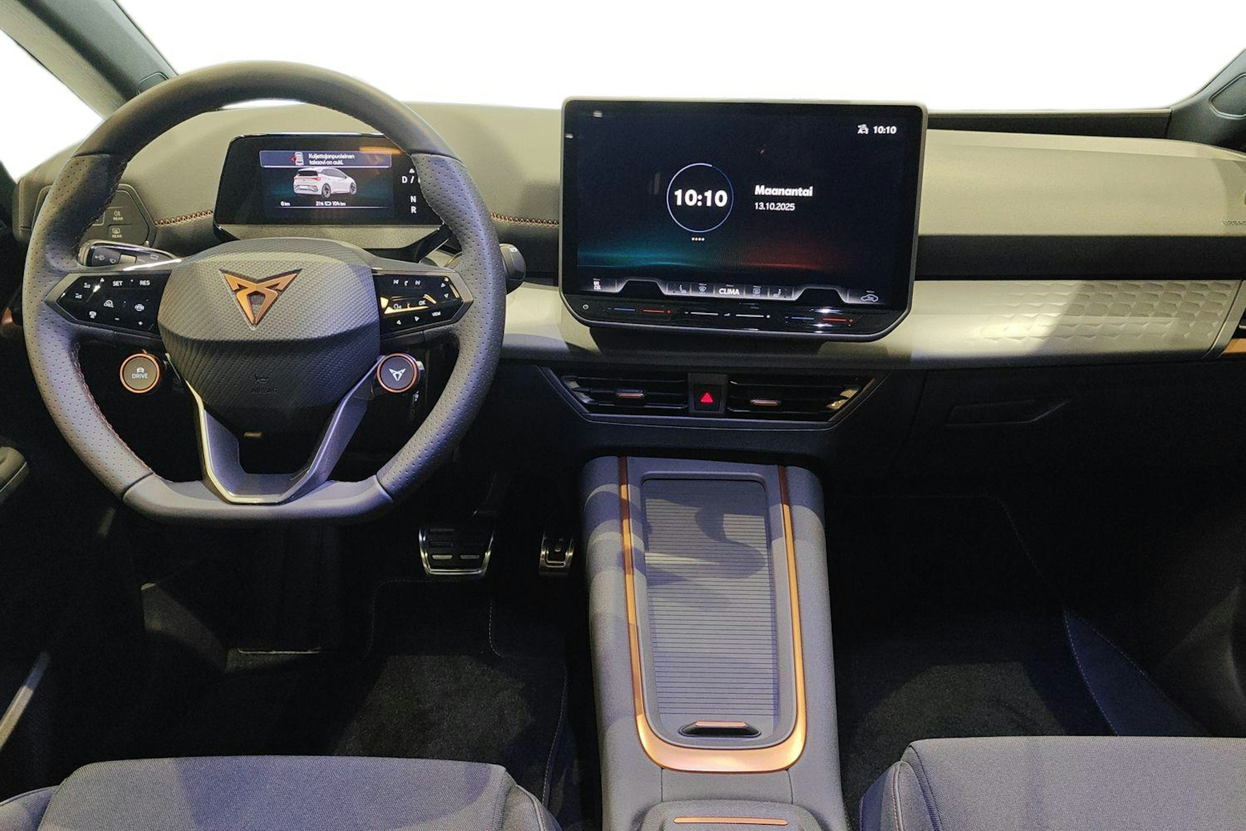 valkoinen CUPRA Born 2025 kuva 7.