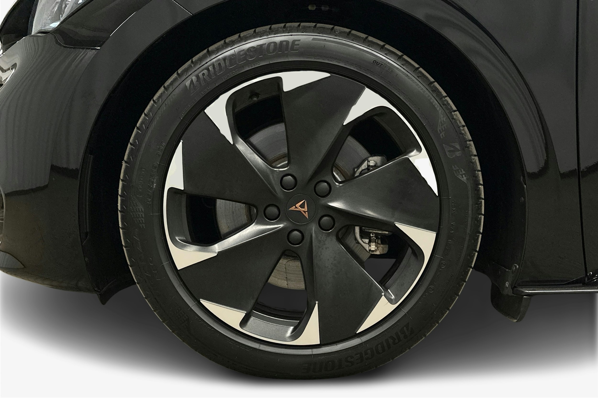 musta CUPRA Born 2025 kuva 11.