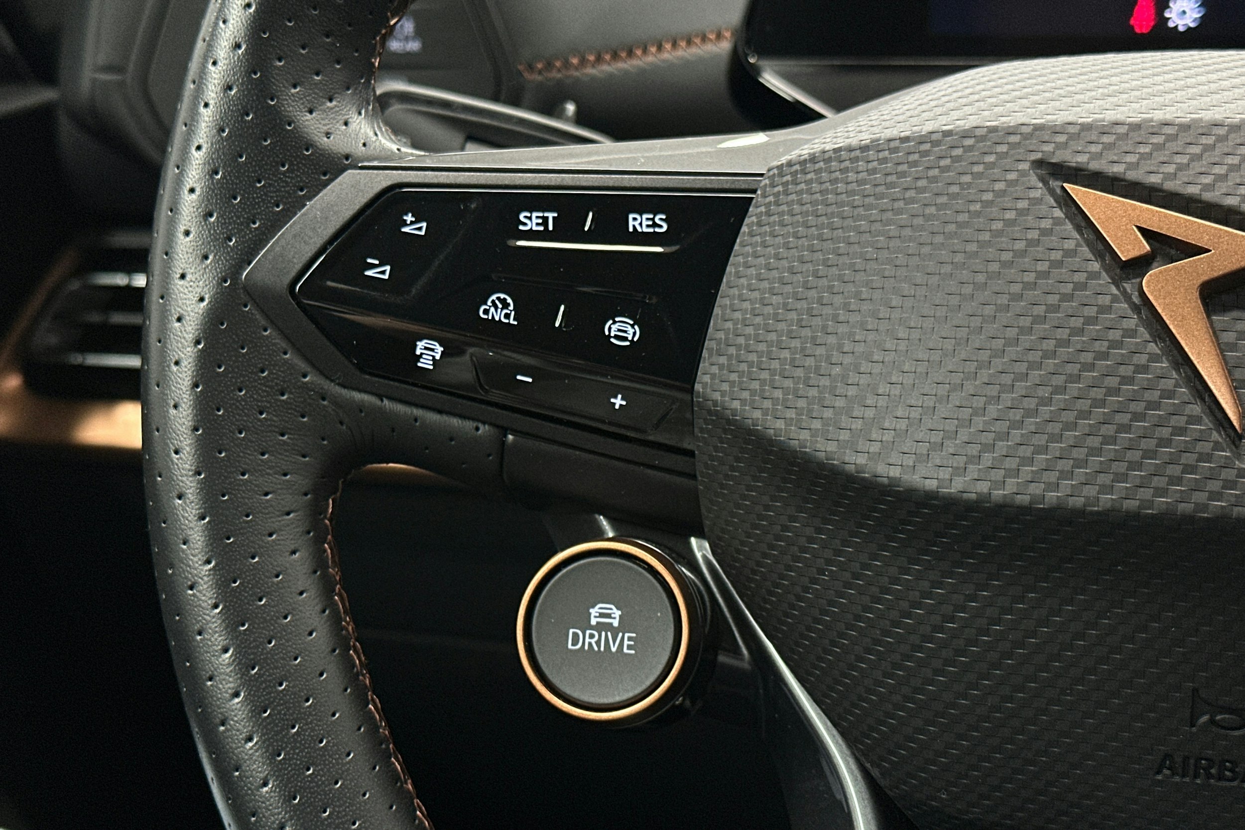 musta CUPRA Born 2025 kuva 17.