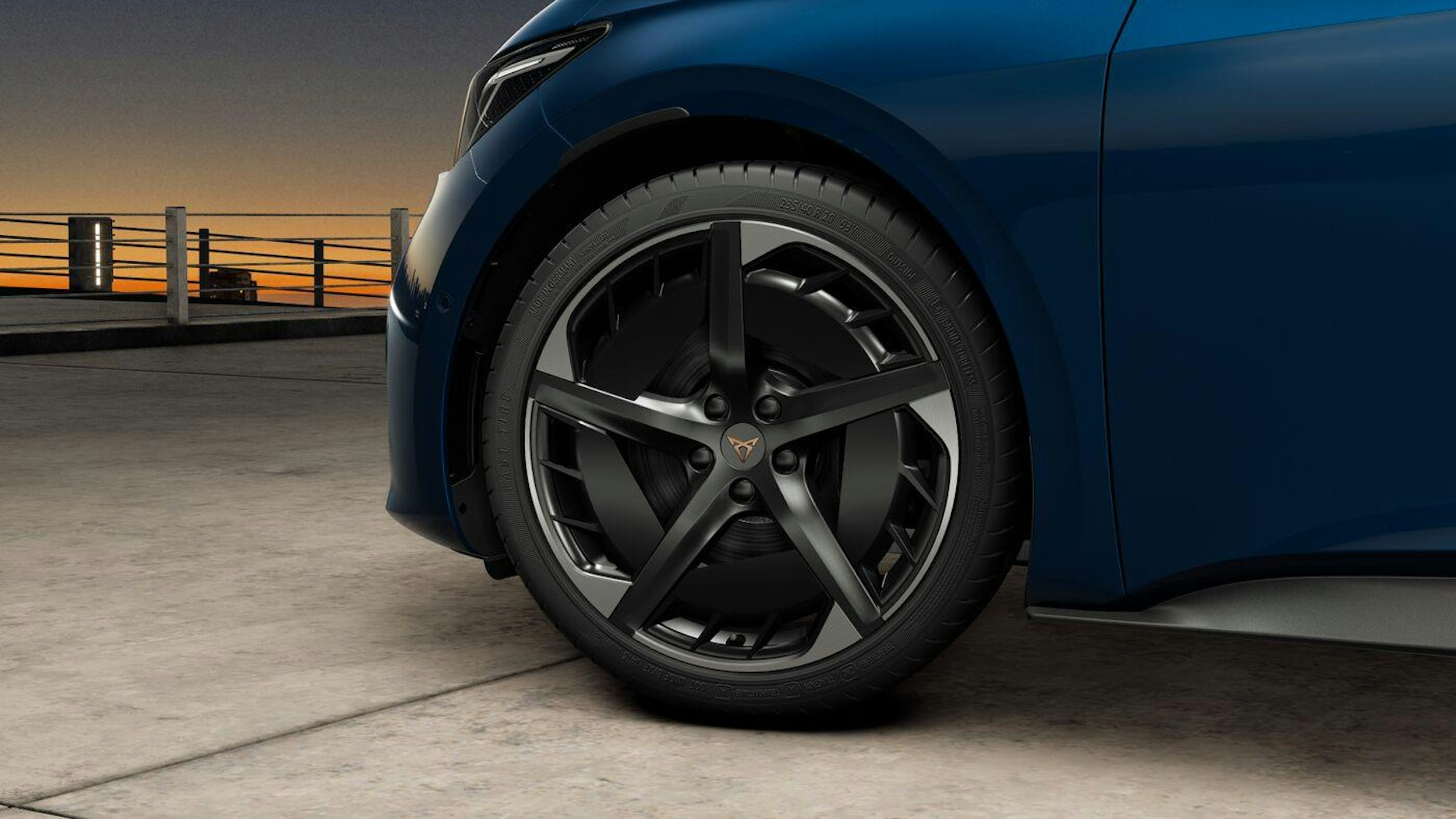 sininen CUPRA Born 2025 kuva 5.