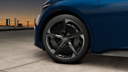 sininen CUPRA Born 2025 kuva 5.