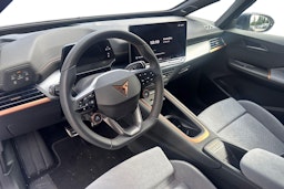Valkoinen CUPRA Born 2025 kuva 6.