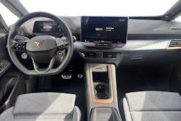 Valkoinen CUPRA Born 2025 kuva 7.