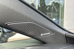 Valkoinen CUPRA Born 2025 kuva 14.