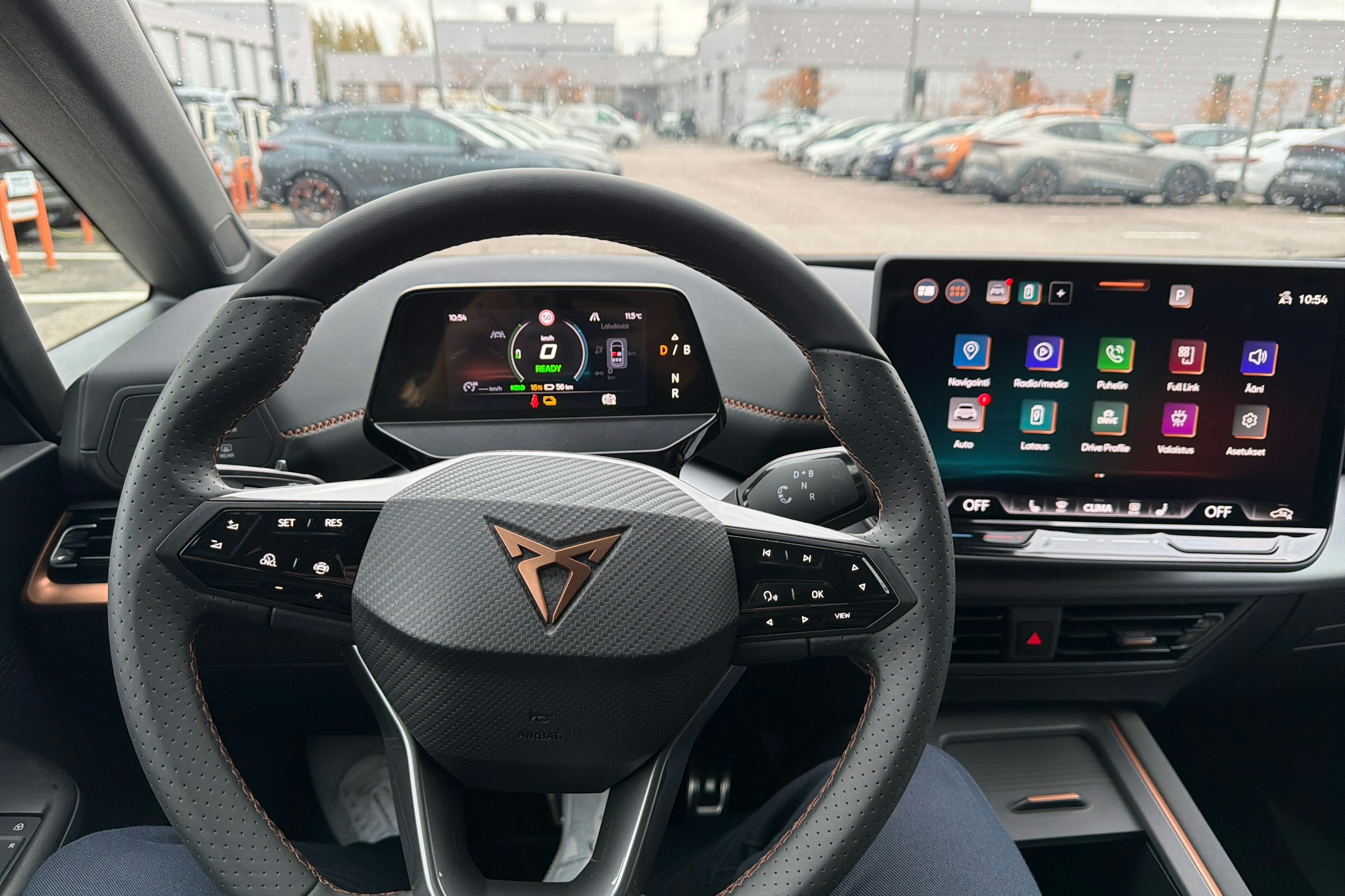 musta CUPRA Born 2025 kuva 13.