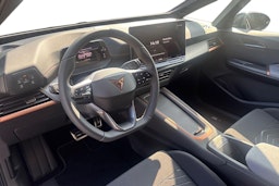 sininen CUPRA Born 2026 kuva 6.