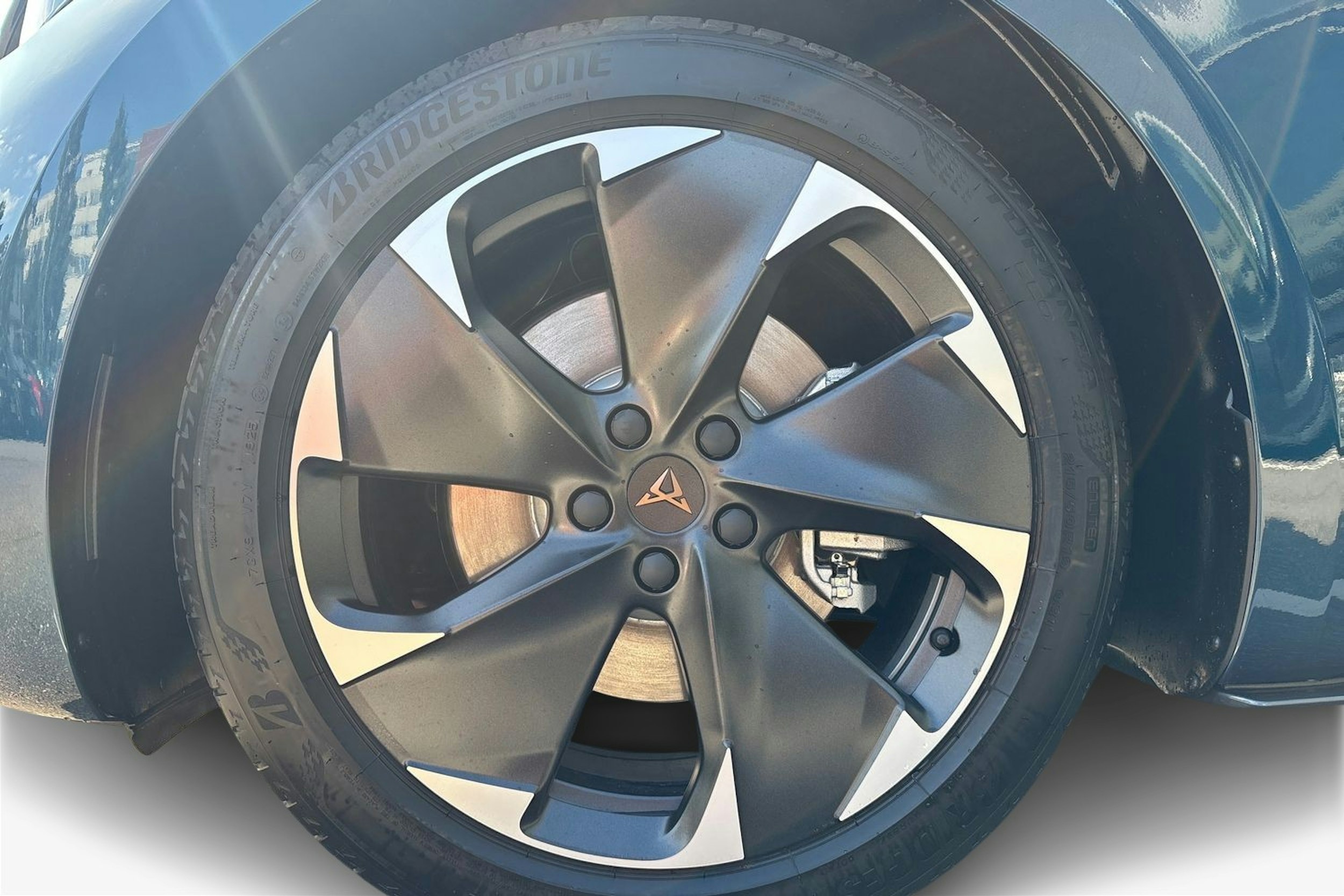 sininen CUPRA Born 2026 kuva 9.