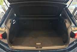 sininen CUPRA Born 2026 kuva 11.