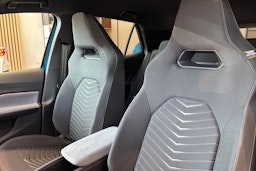 sininen CUPRA Born 2026 kuva 14.