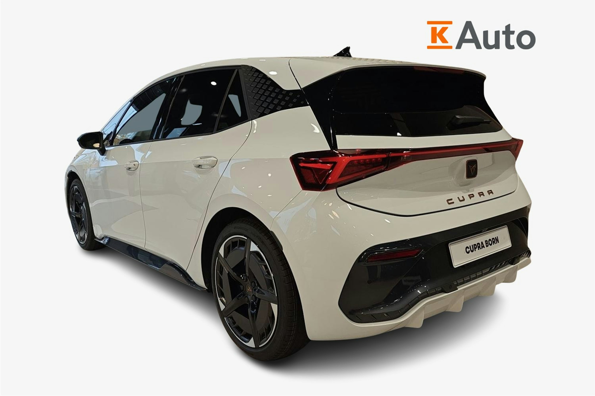 valkoinen CUPRA Born 2026 kuva 2.