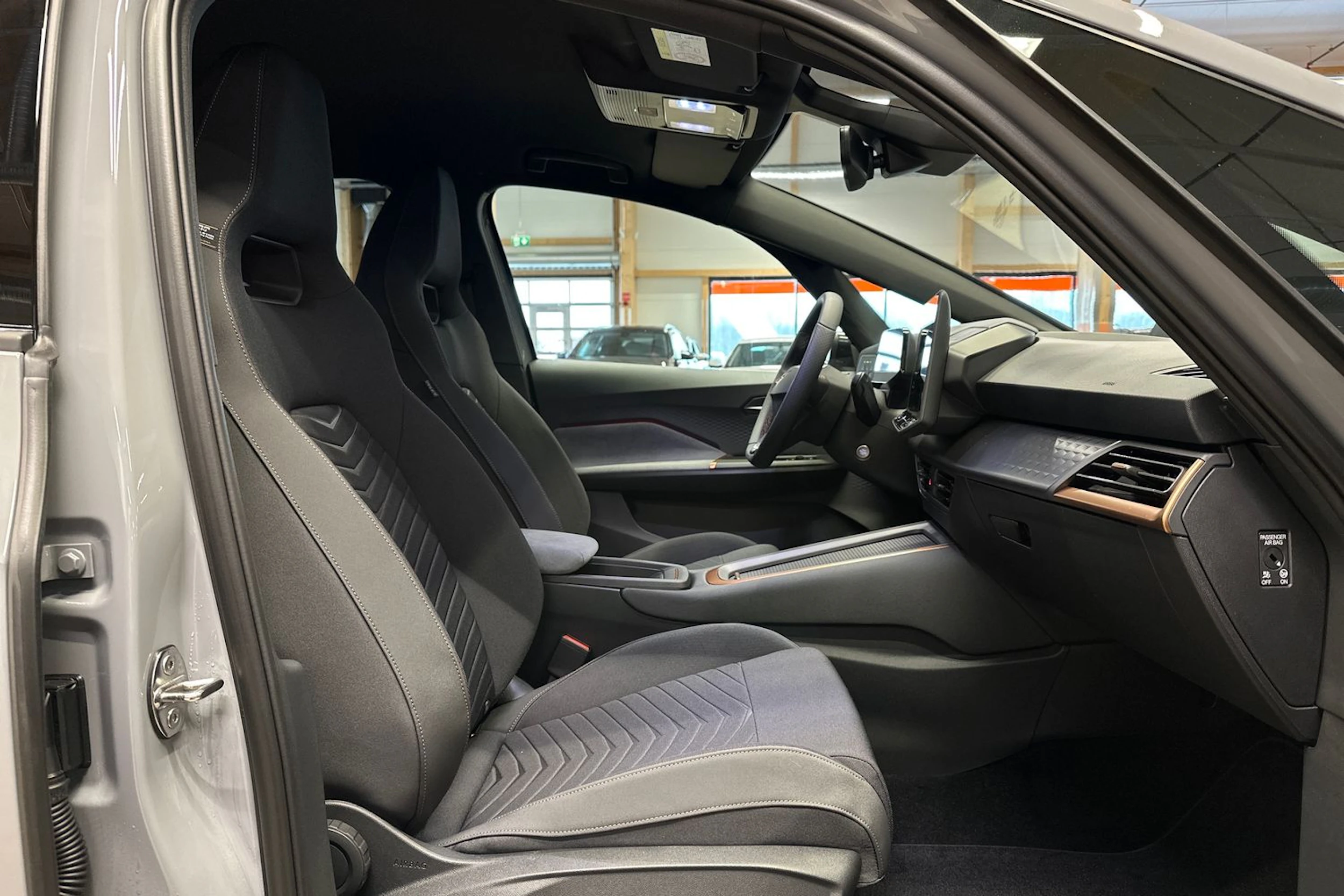 harmaa CUPRA Born 2026 kuva 10.