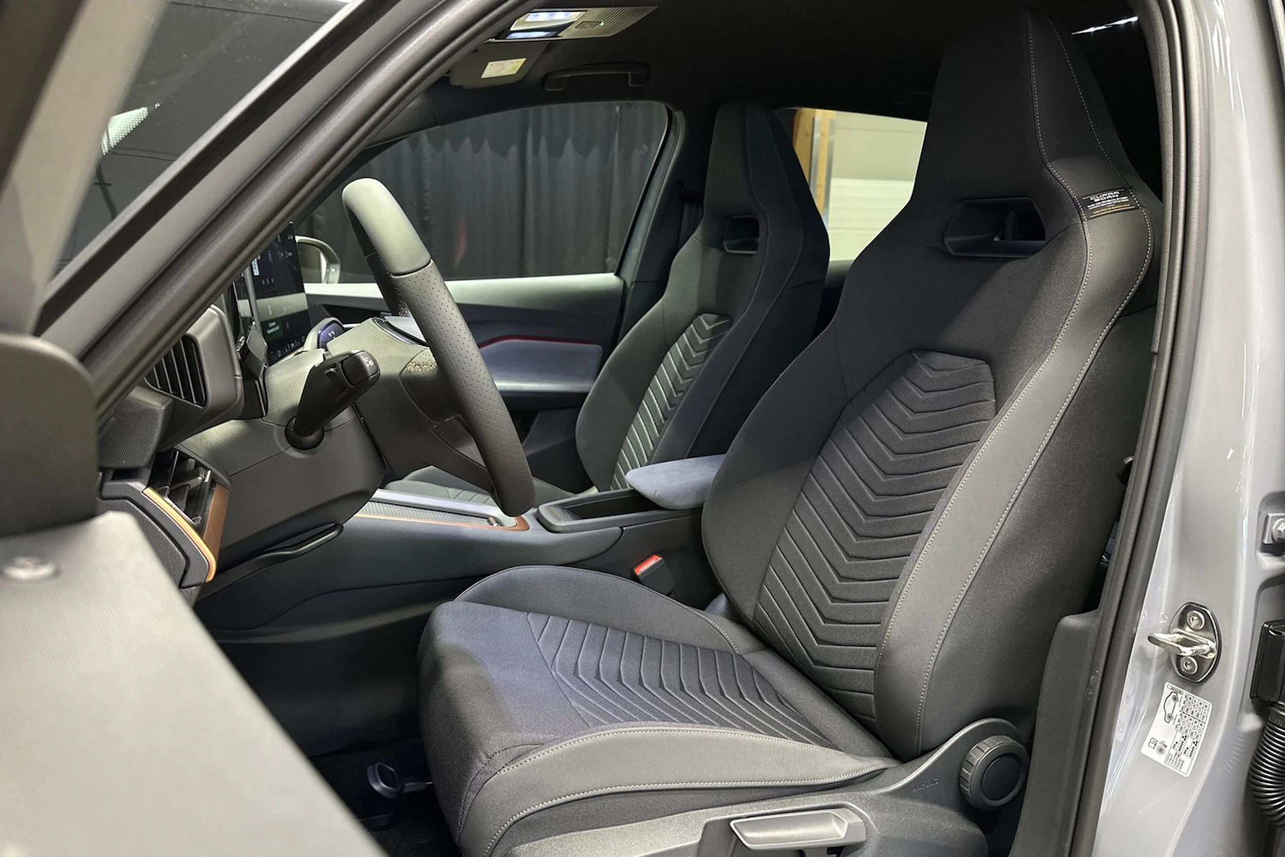 harmaa CUPRA Born 2026 kuva 12.