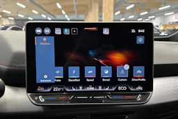 harmaa CUPRA Born 2026 kuva 15.