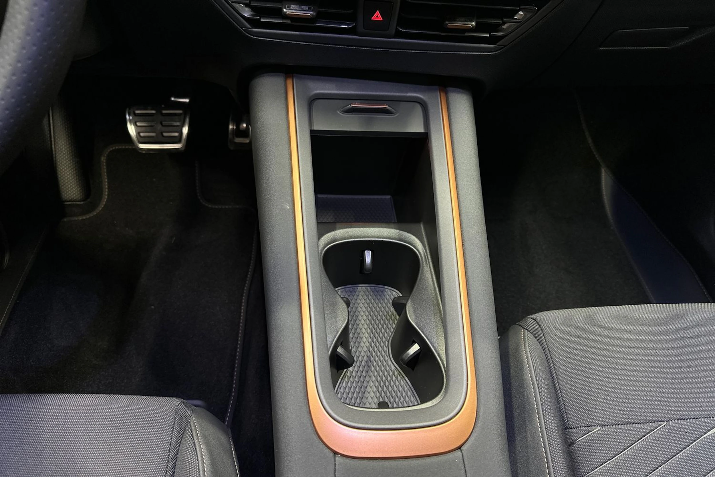 harmaa CUPRA Born 2026 kuva 19.