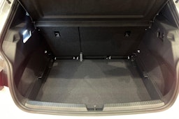 met. valkoinen CUPRA Born 2026 kuva 12.