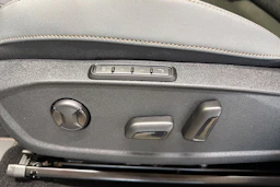met. vihreä CUPRA Born 2026 kuva 11.