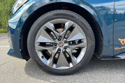 sininen CUPRA Born 2026 kuva 10.