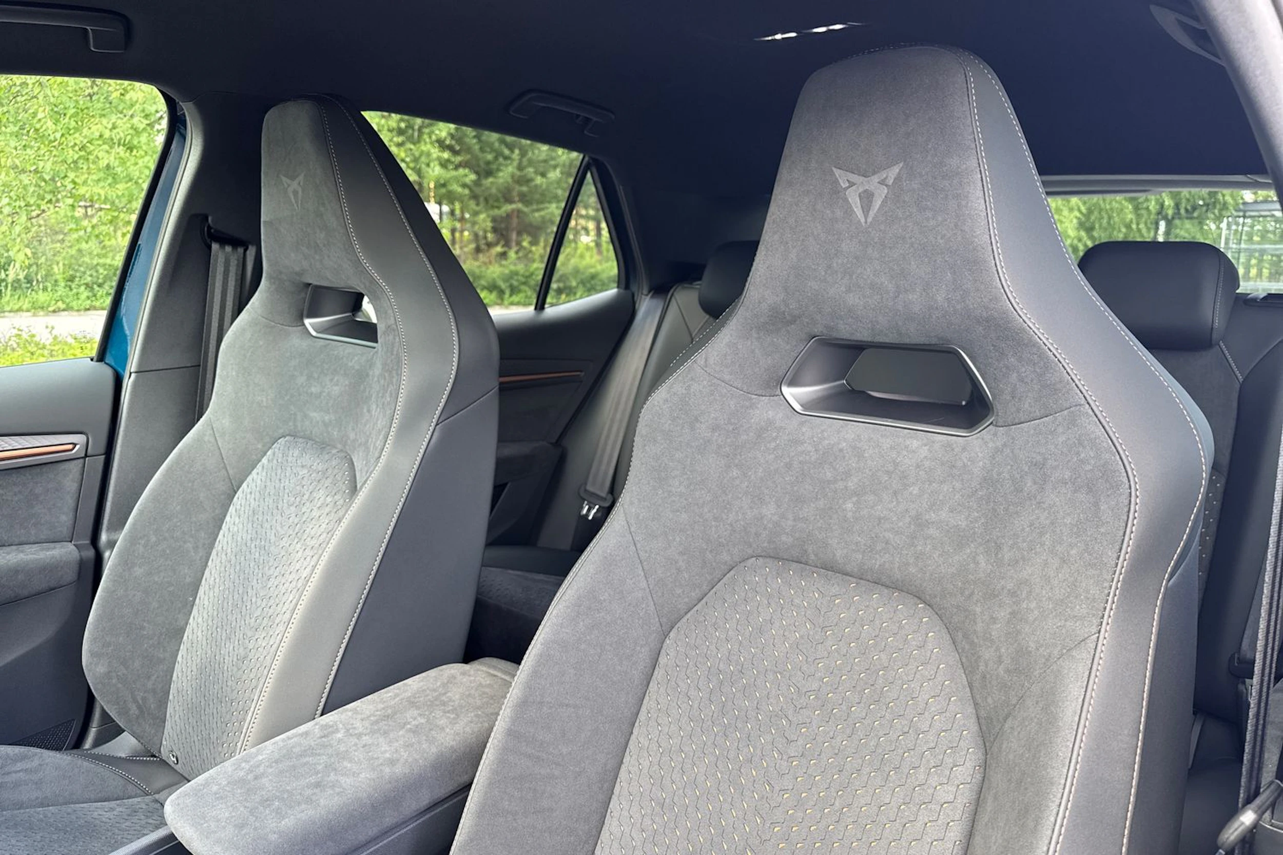 sininen CUPRA Born 2026 kuva 20.