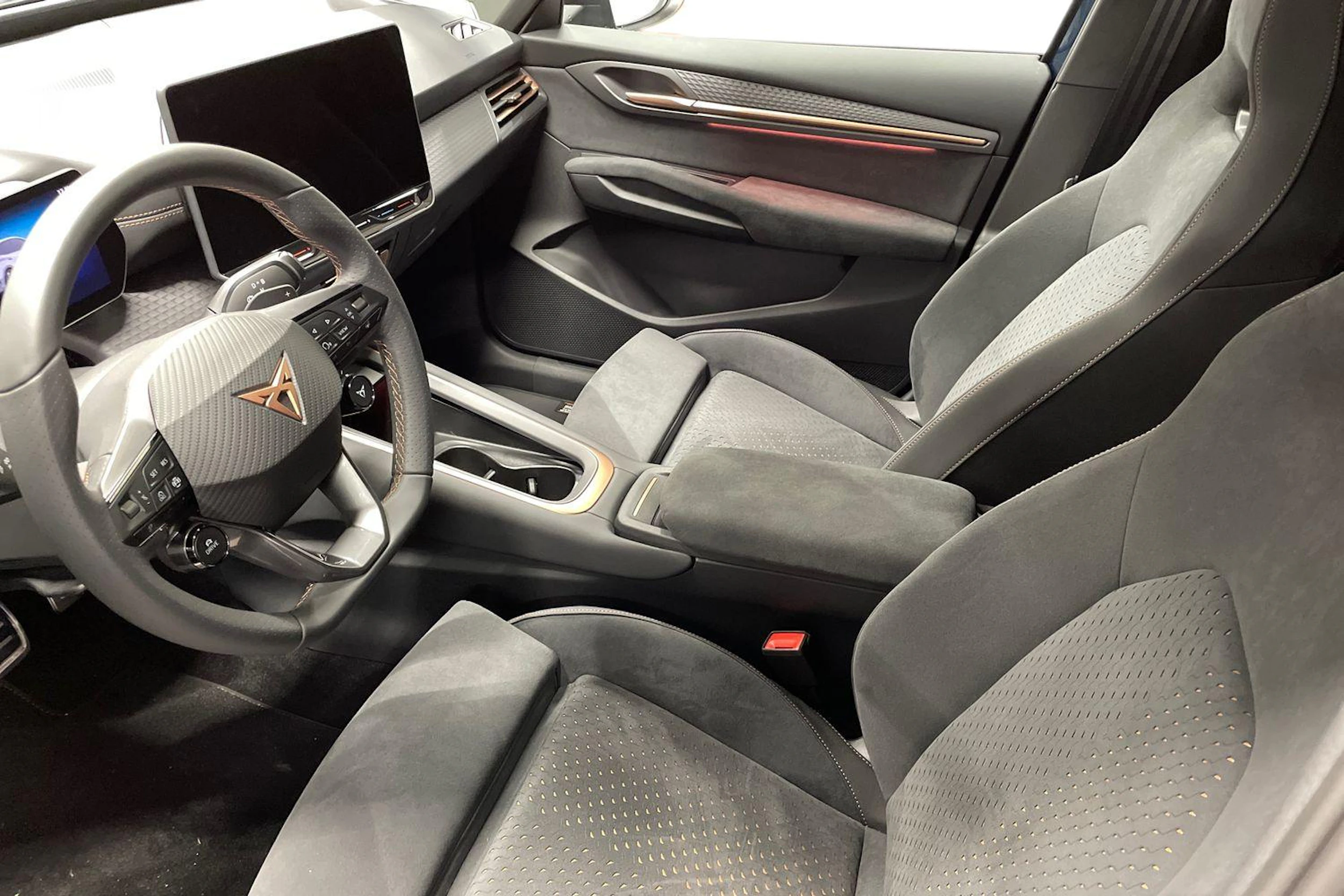 met. sininen CUPRA Born 2026 kuva 6.