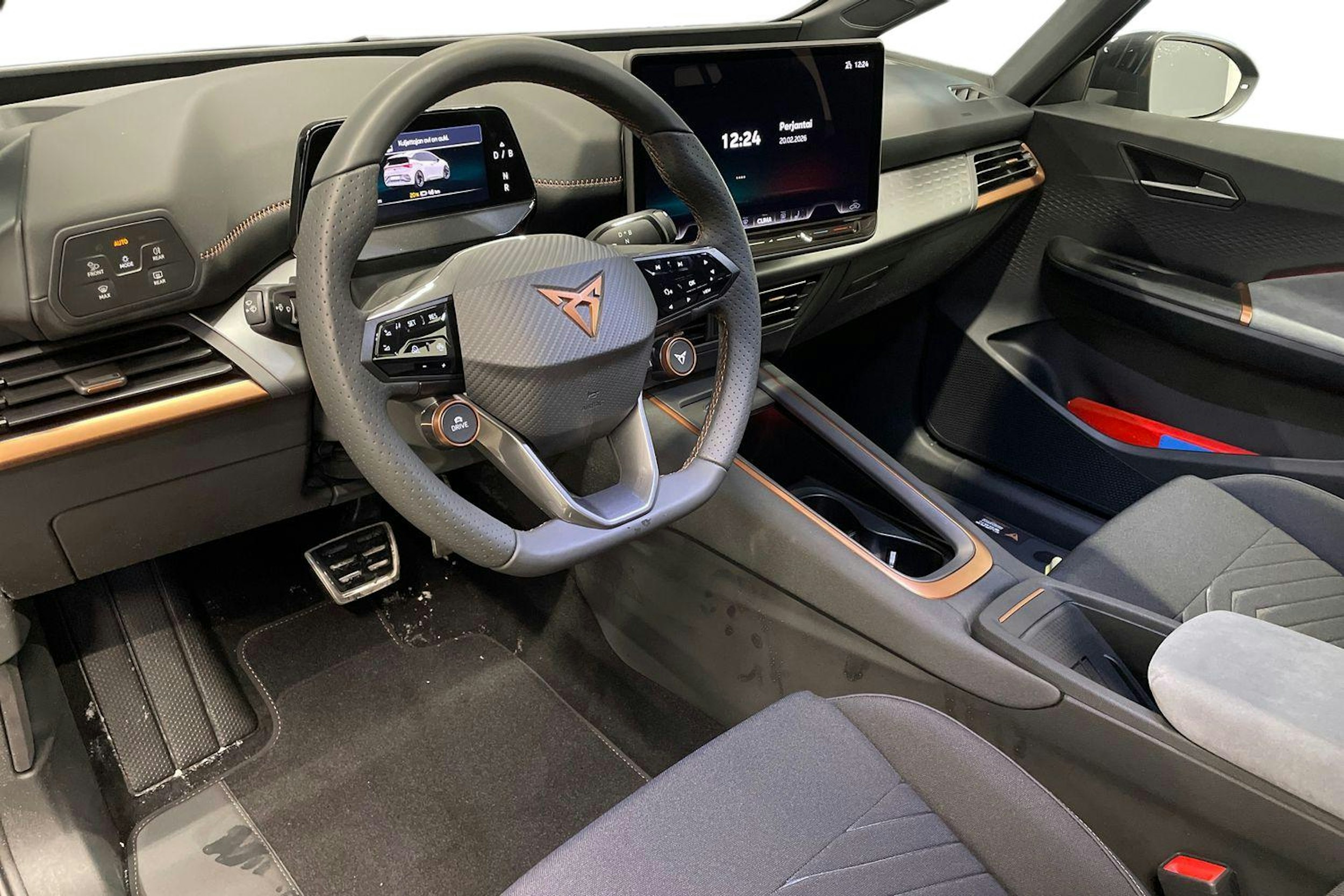 met. musta CUPRA Born 2026 kuva 6.