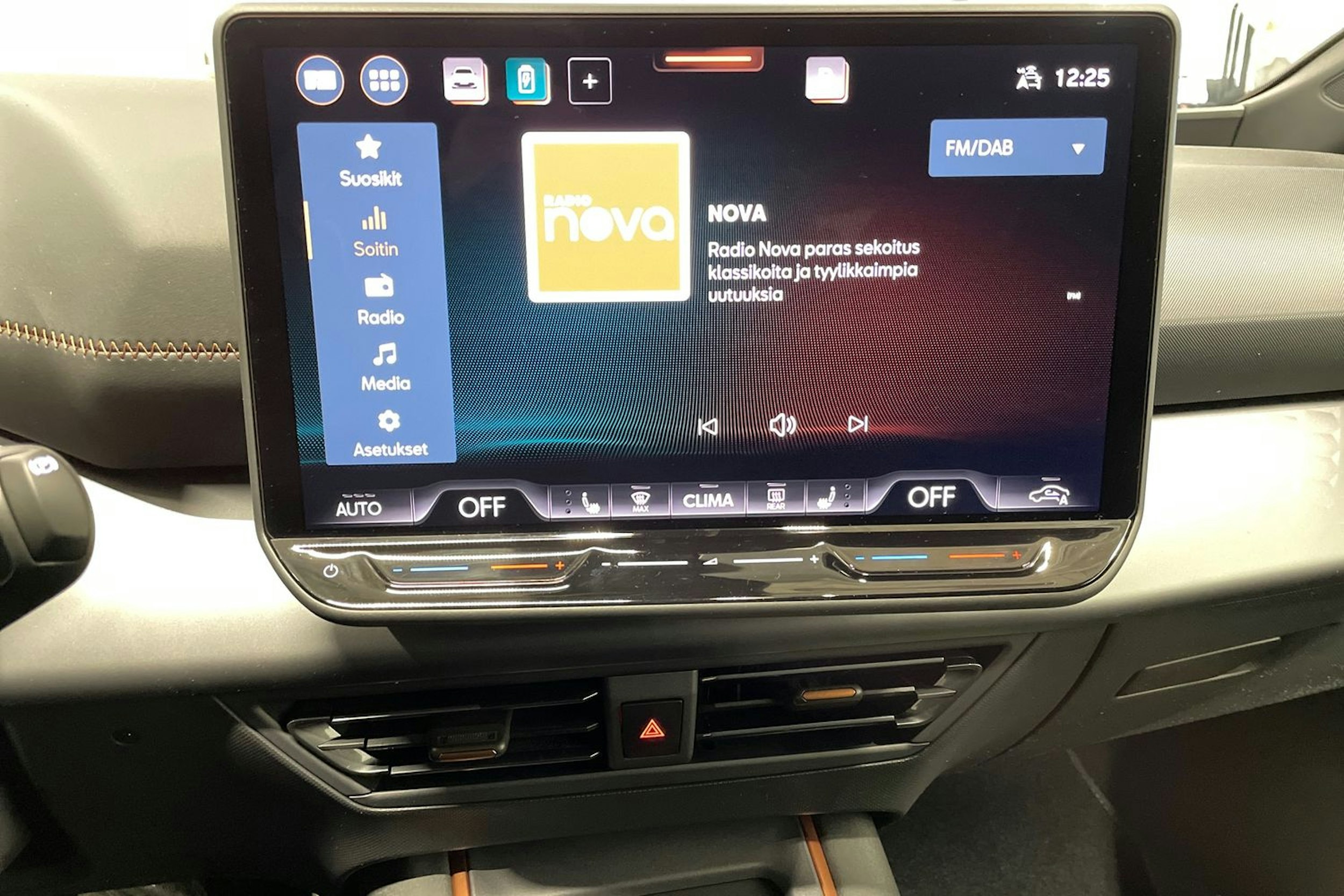 met. musta CUPRA Born 2026 kuva 13.