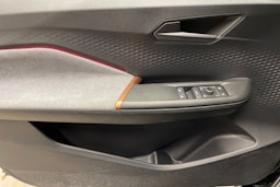 met. musta CUPRA Born 2026 kuva 14.