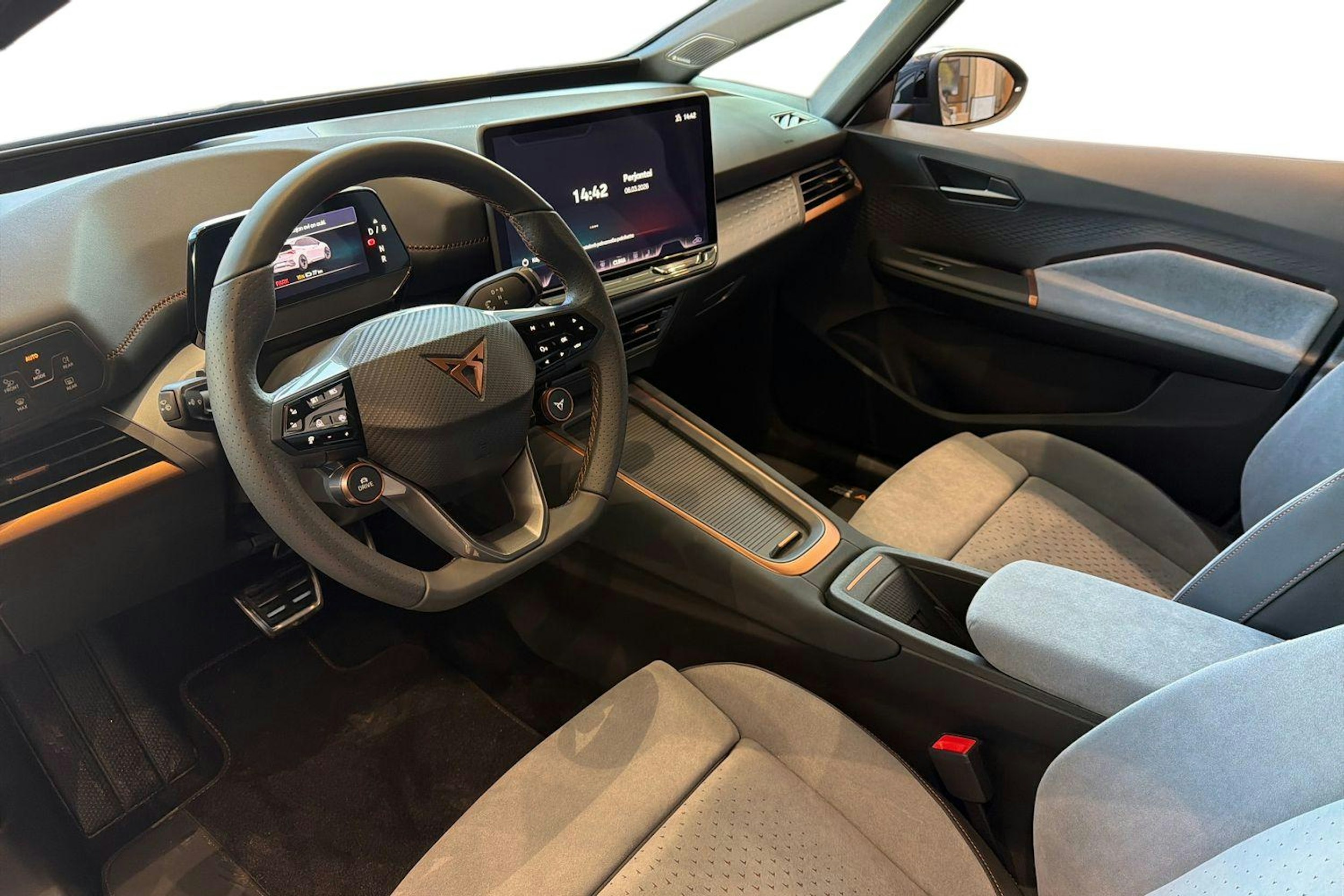 met. sininen CUPRA Born 2026 kuva 6.