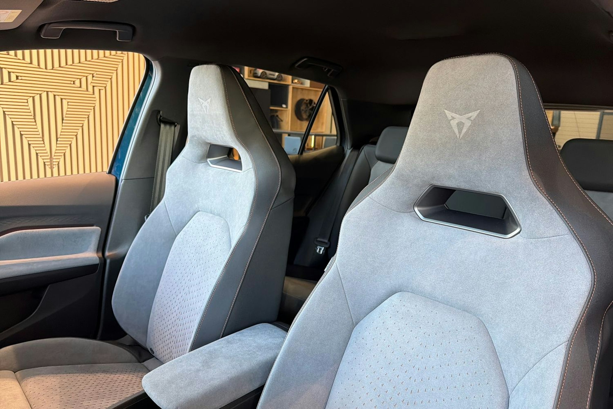 met. sininen CUPRA Born 2026 kuva 13.