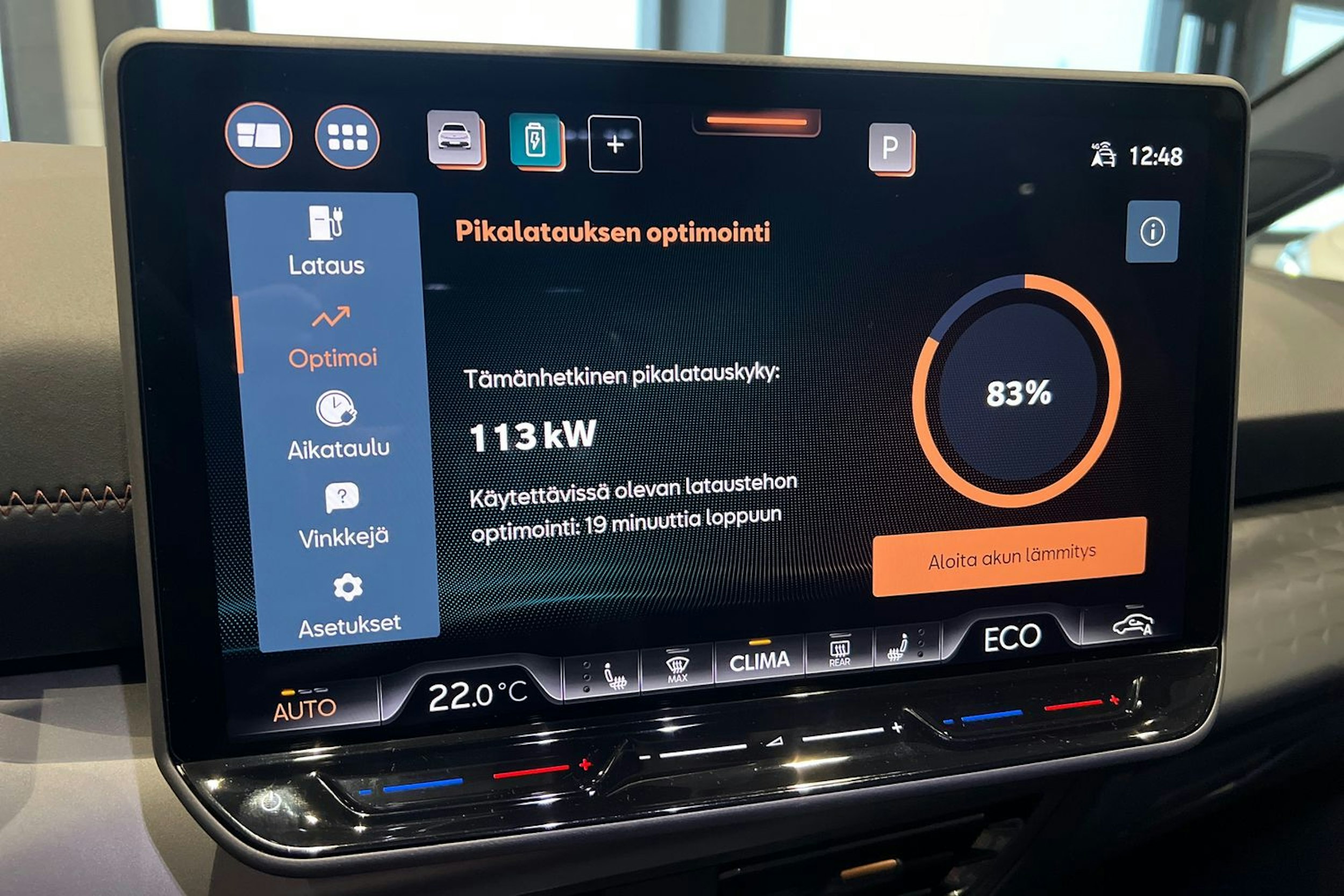 met. valkoinen CUPRA Born 2026 kuva 15.