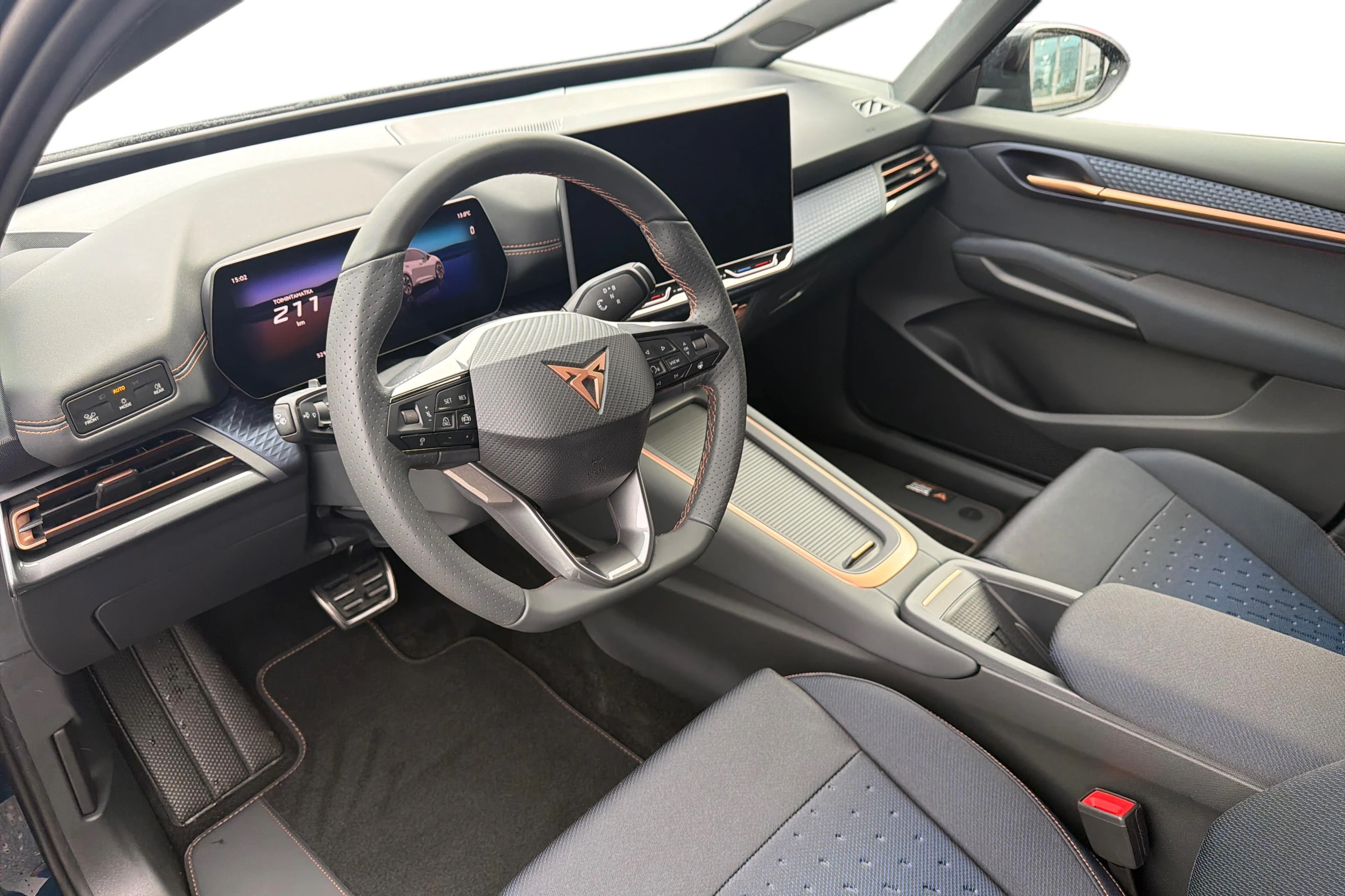 sininen CUPRA Born 2026 kuva 6.