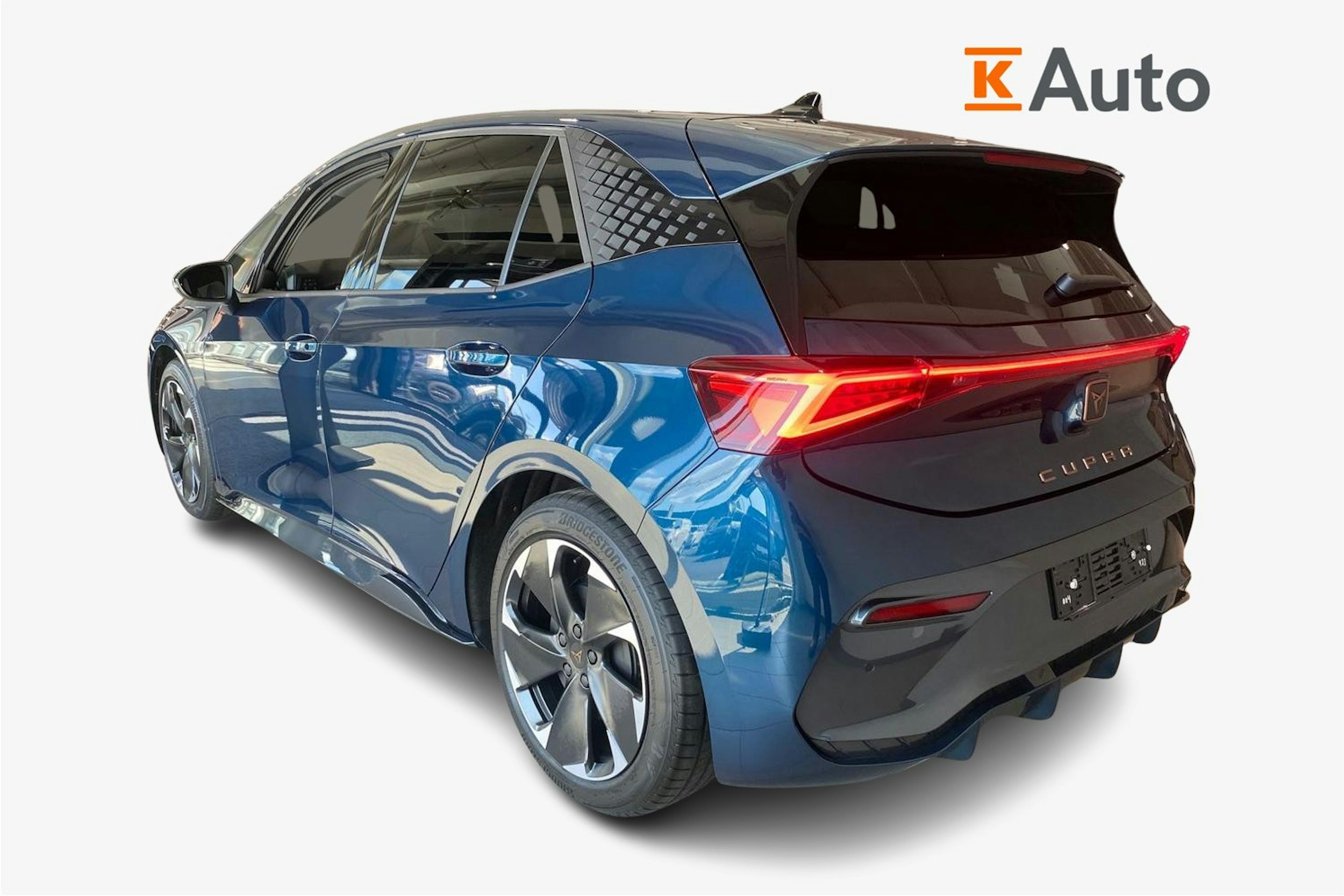 sininen CUPRA Born 2026 kuva 2.