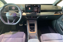 sininen CUPRA Born 2026 kuva 7.