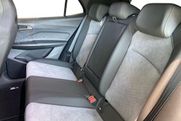 sininen CUPRA Born 2026 kuva 8.