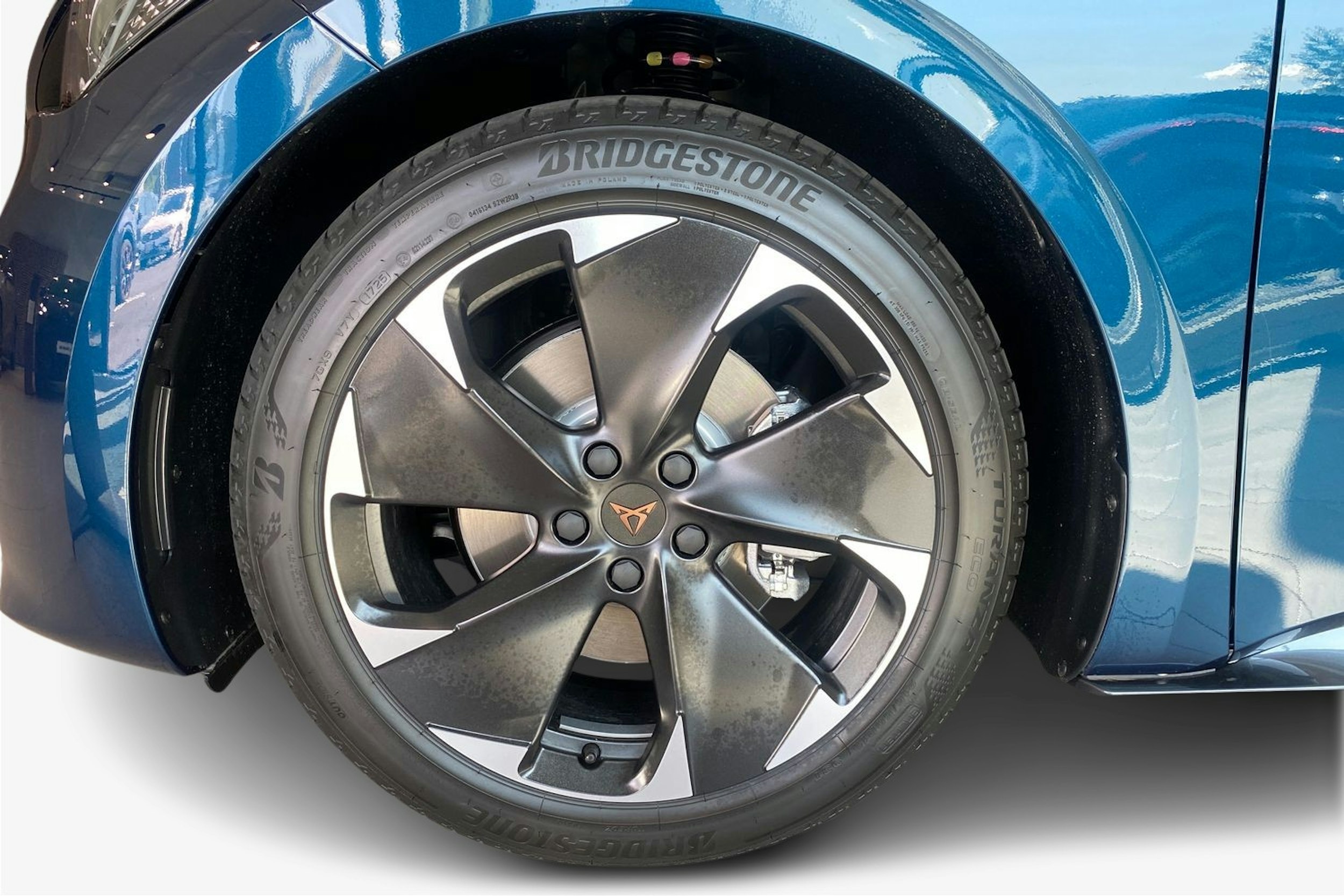 sininen CUPRA Born 2026 kuva 9.