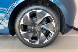 sininen CUPRA Born 2026 kuva 10.